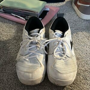 Mizuno volleyball/ court shoes